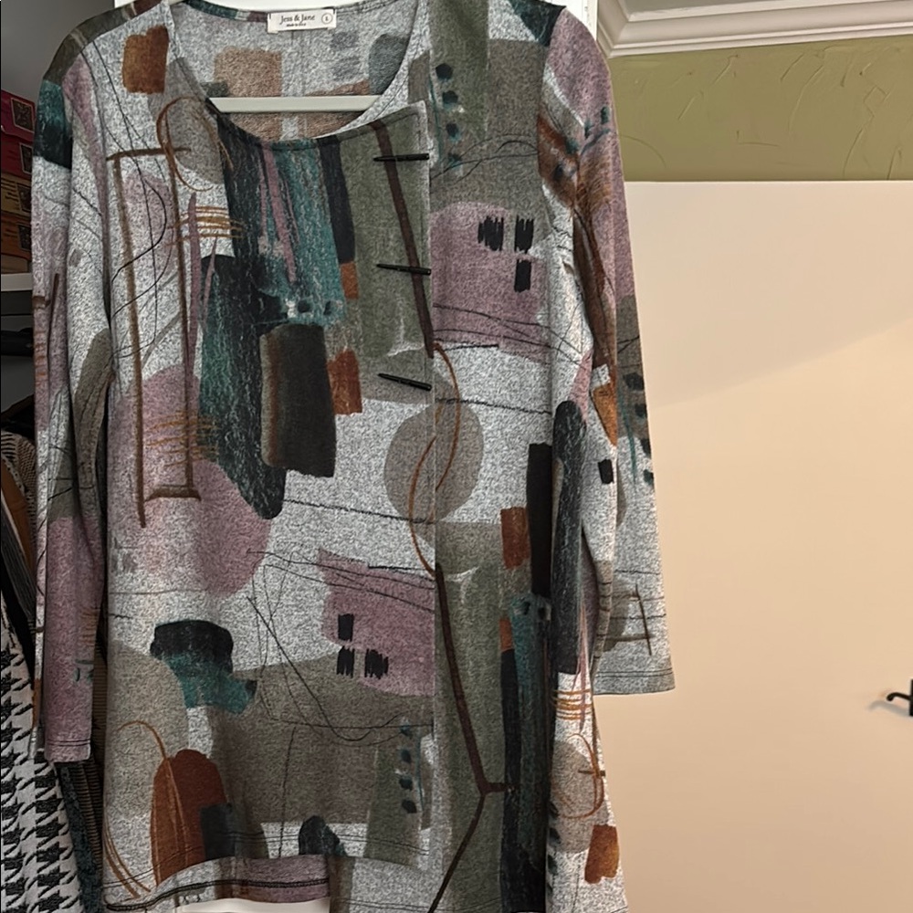 Abstract Patterned Long Sleeve Top